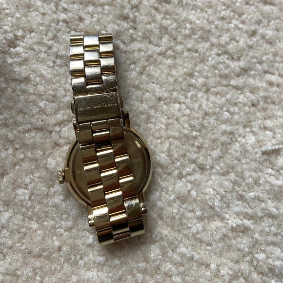 Marc by Marc Jacobs Gold Watch - Picture 3 of 3